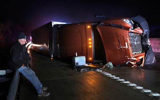 Monster storm across the US sparks threat of tornadoes and fire, killing at least 17 - The Associated Press